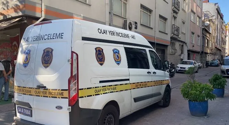 Bayrampaşa'da laf atma tartışması kanlı bitti