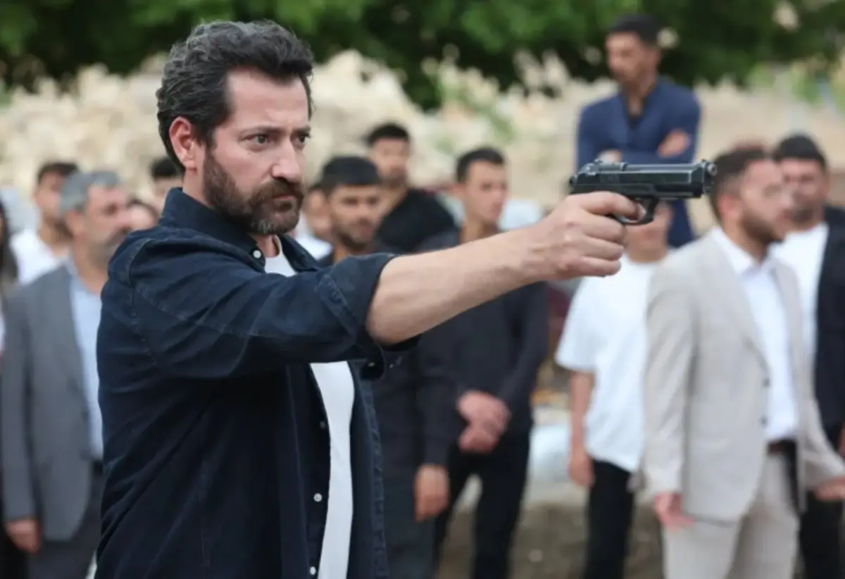 Uzak Şehir yeni sezon ne zaman başlayacak? Uzak Şehir için karar verildi 1