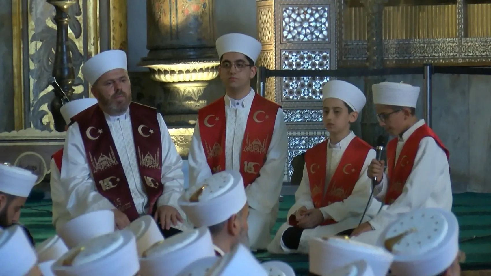 Ayasofya’da 15 Temmuz şehitleri için 253 hafız hatim okudu