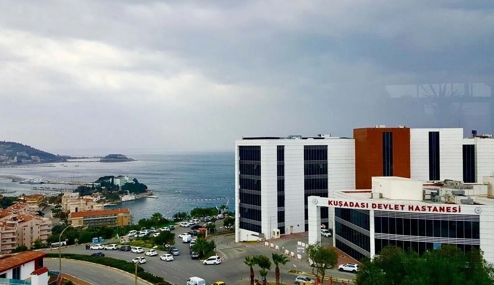 Kuşadası'nda tatil kabusa döndü 28 kişi hastanelik oldu
