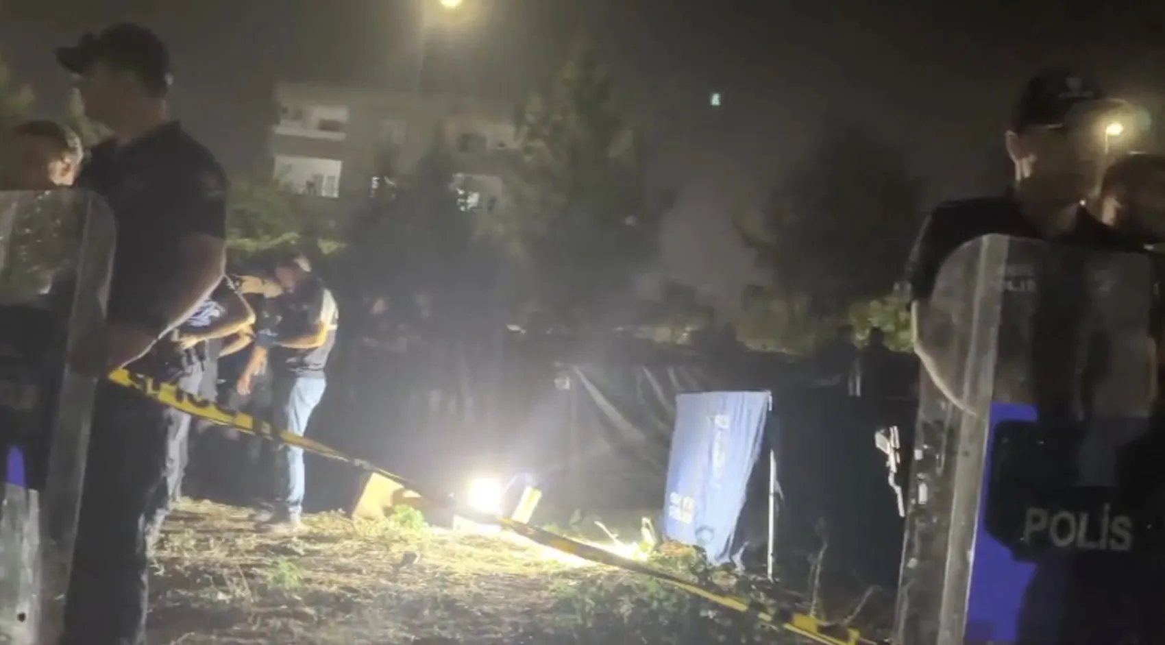 Batman'da mezarlık ziyareti kana bulandı