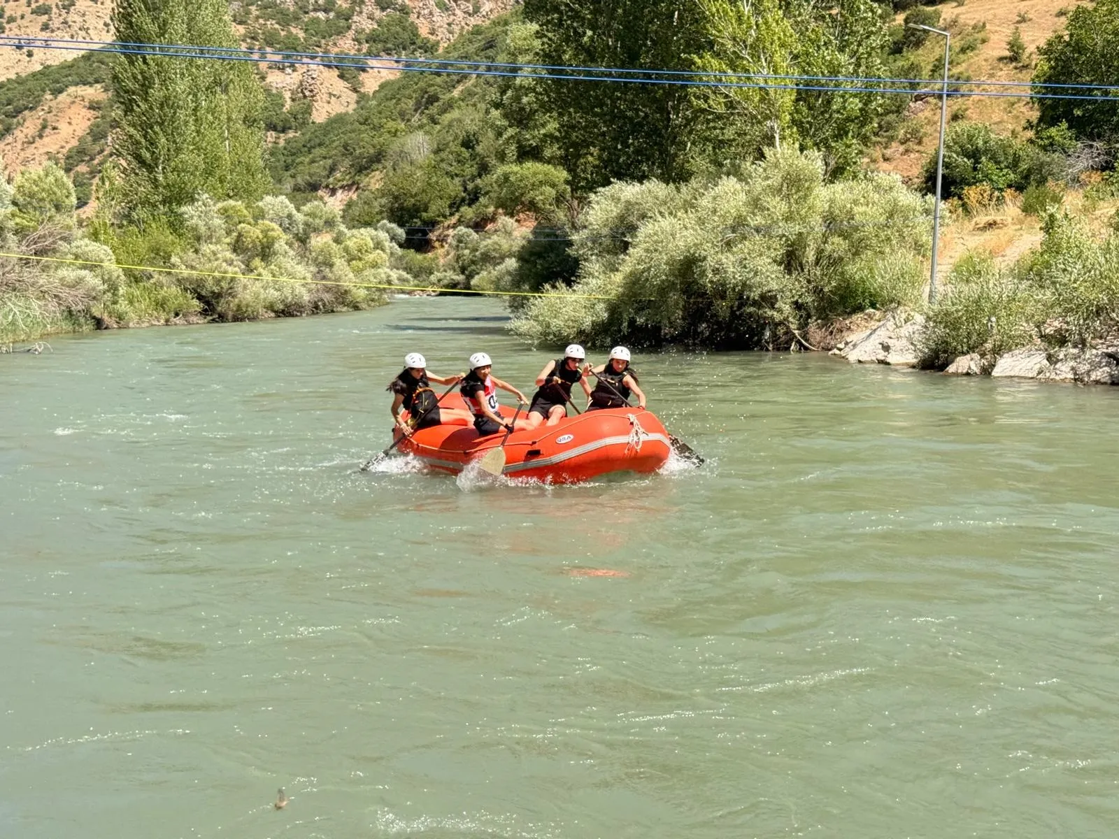 Botan Çayı Rafting Şampiyonası için 180 sporcuyu ağırlıyor