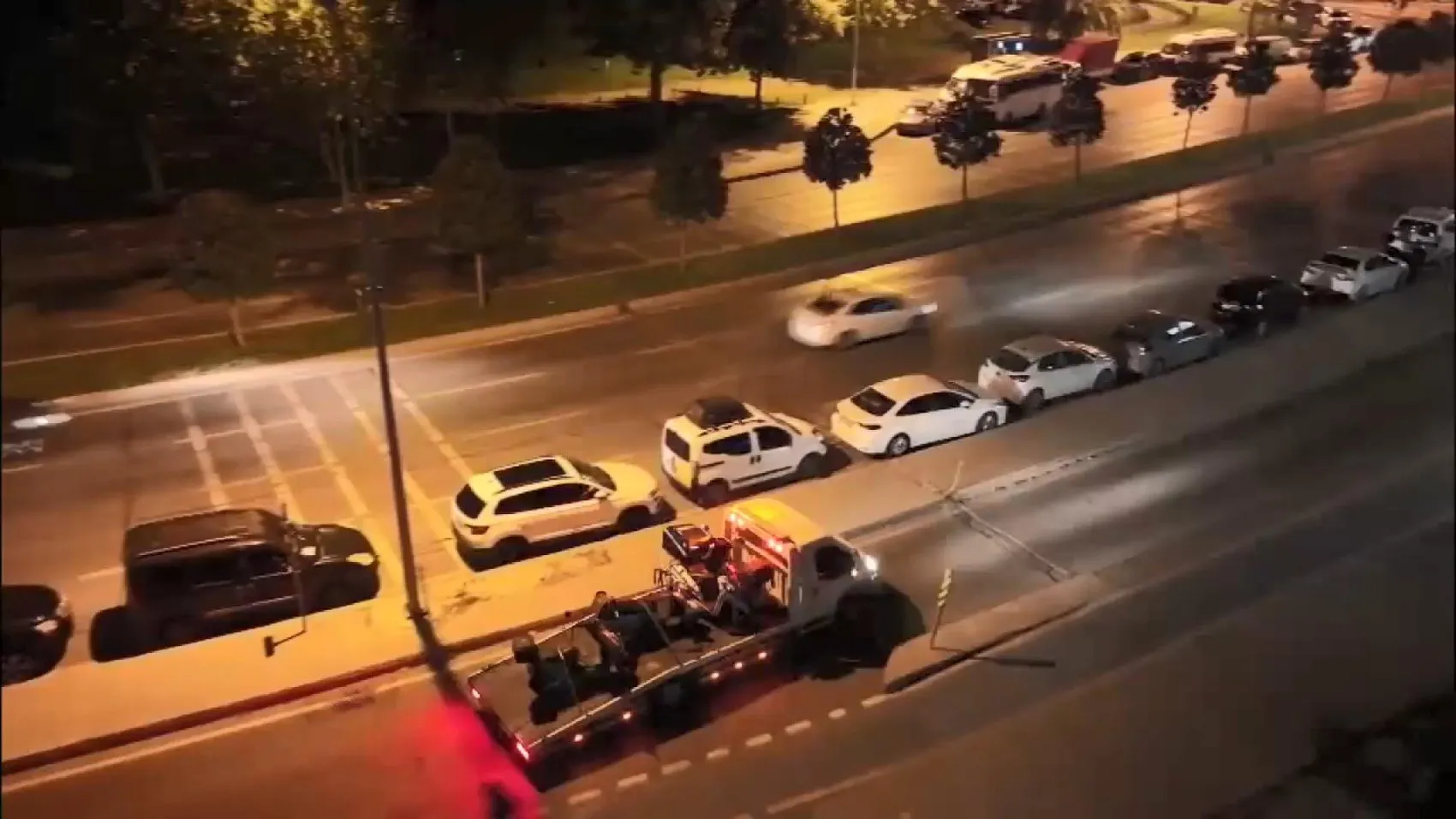 İstanbul’da yaya yoluna giren motosikletlilere dronlu takip
