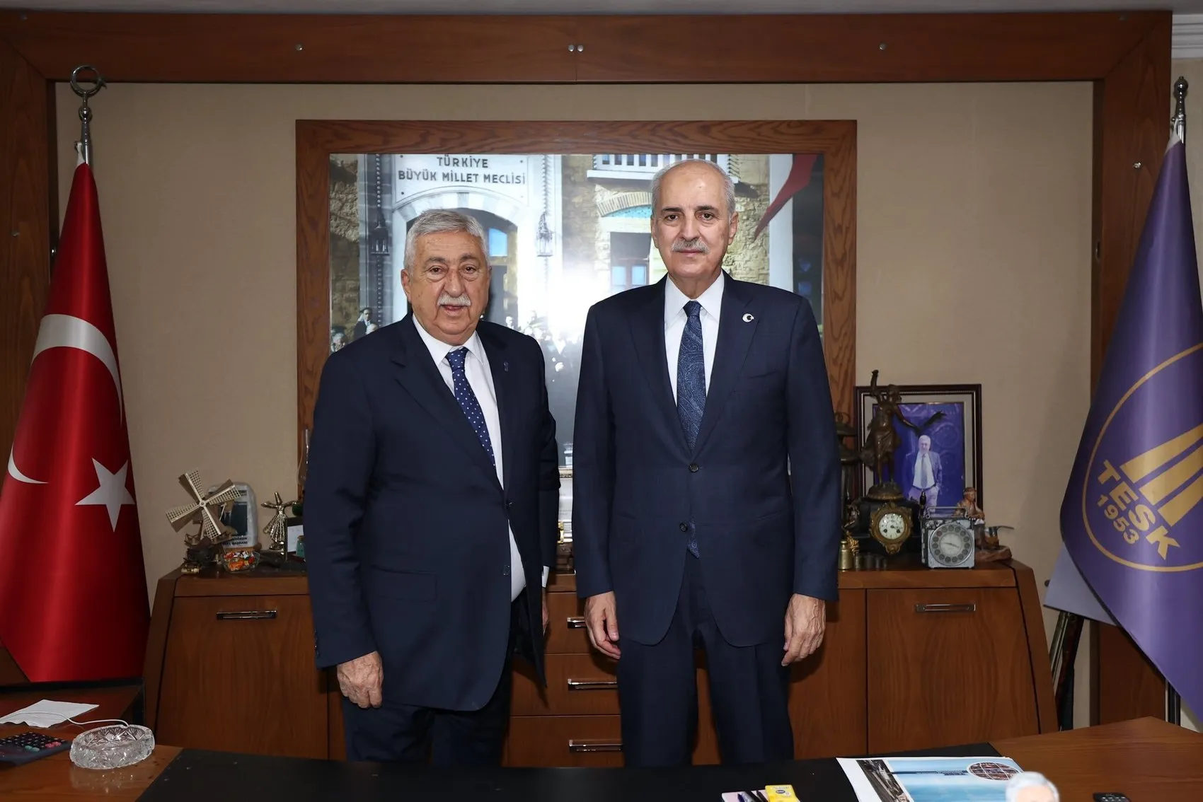 Numan Kurtulmuş esnafın kapısını çaldı