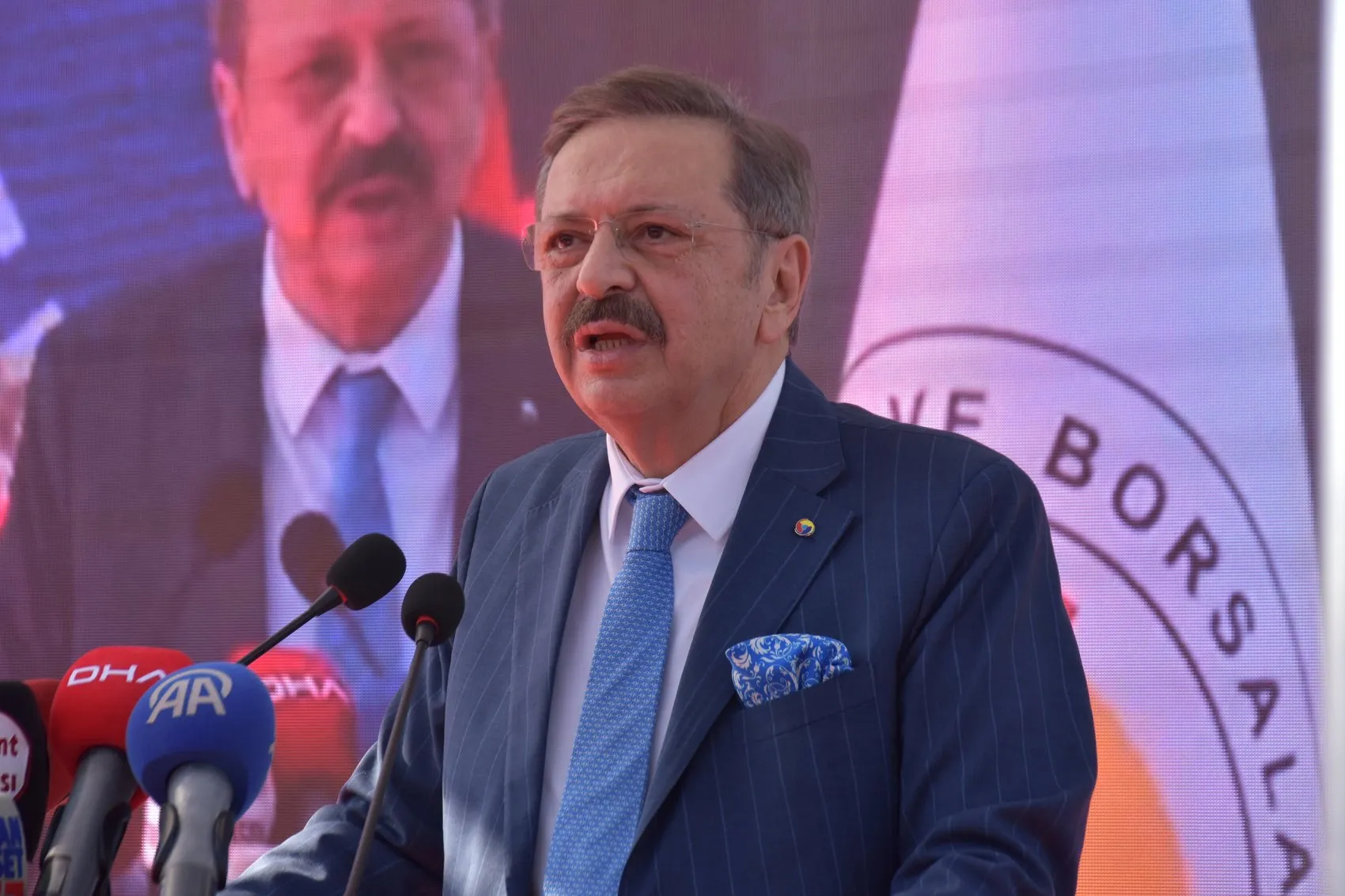 İzmir sanayinin kalbi olduğunu yeni binasıyla tescilledi