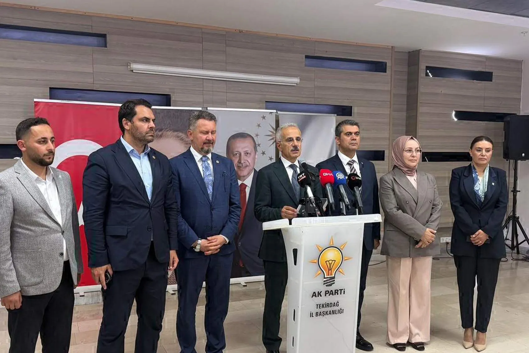 Bakan Uraloğlu Türkiye'nin geleceğini 2053 vizyonuyla planladıklarını duyurdu