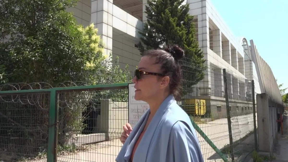 Deniz Akkaya ile ilgili çarpıcı iddia! Misafir gittiği evi işgal ettiği, karakolluk oldu 4