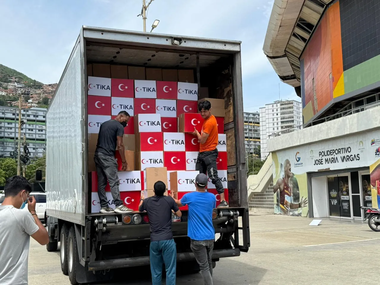 Türkiye deprem vuran Venezuela için yardım elini uzattı