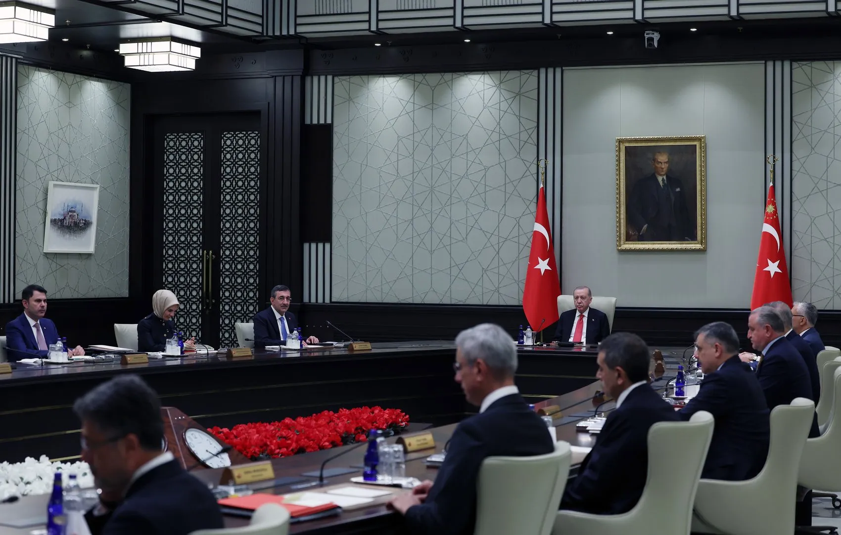 Beştepe’de kritik mesai Gündem yangınlar ve ekonomi