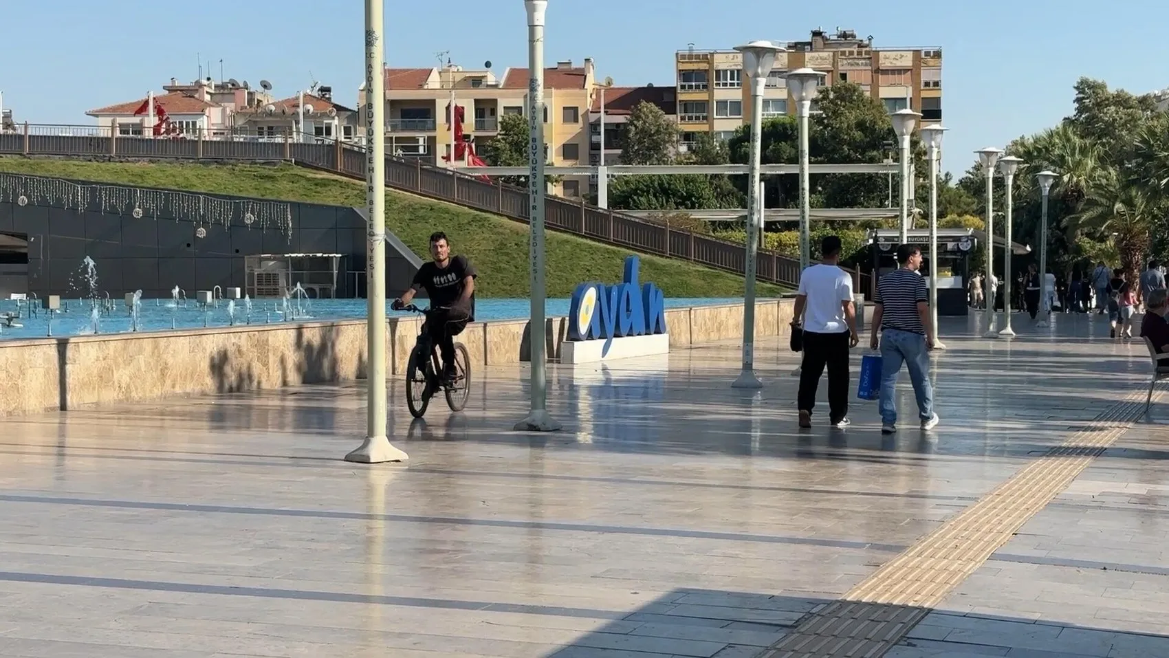 Aydınlılar kavurucu sıcaklar nedeniyle sokağa çıkmıyor