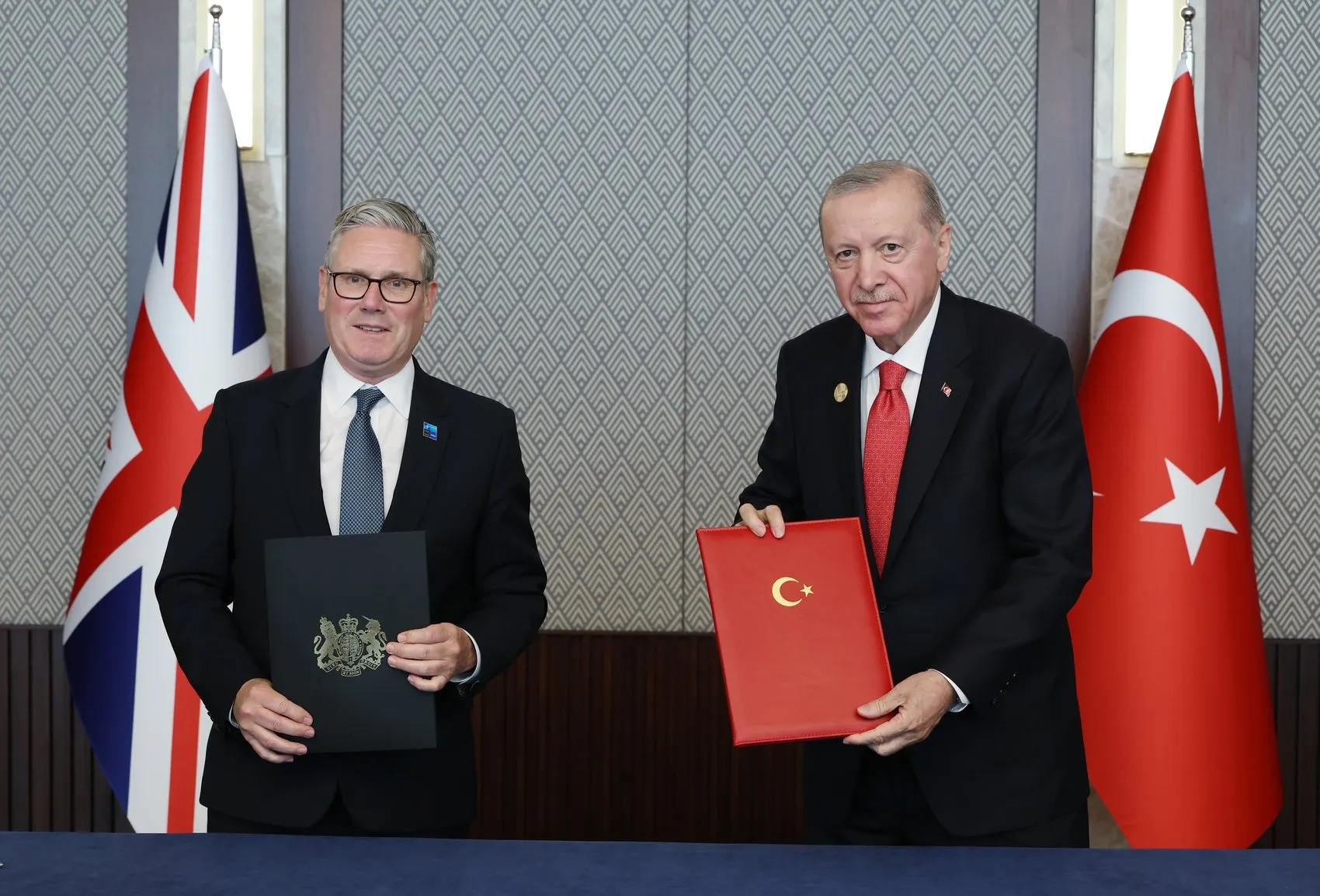 Erdoğan ve Starmer Ankara’da bir araya geldi