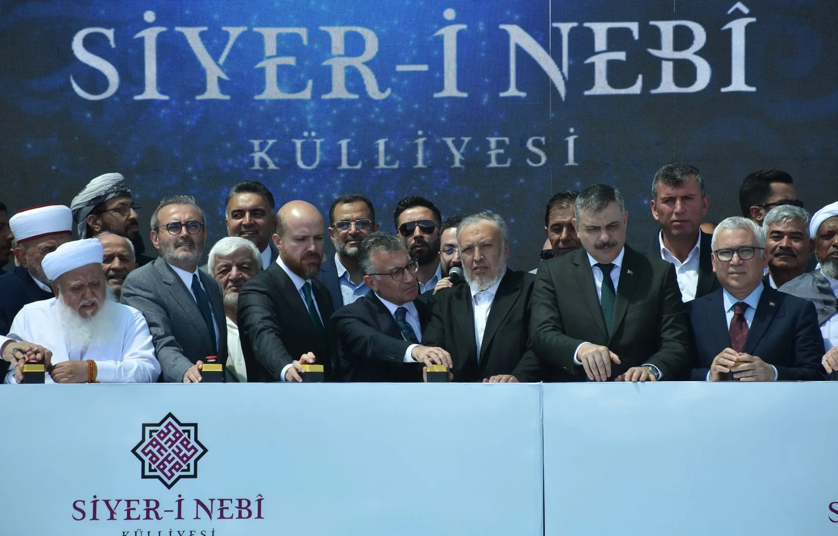 Sivas’ta 30 binadan oluşan büyük külliye projesinin temelleri atıldı
