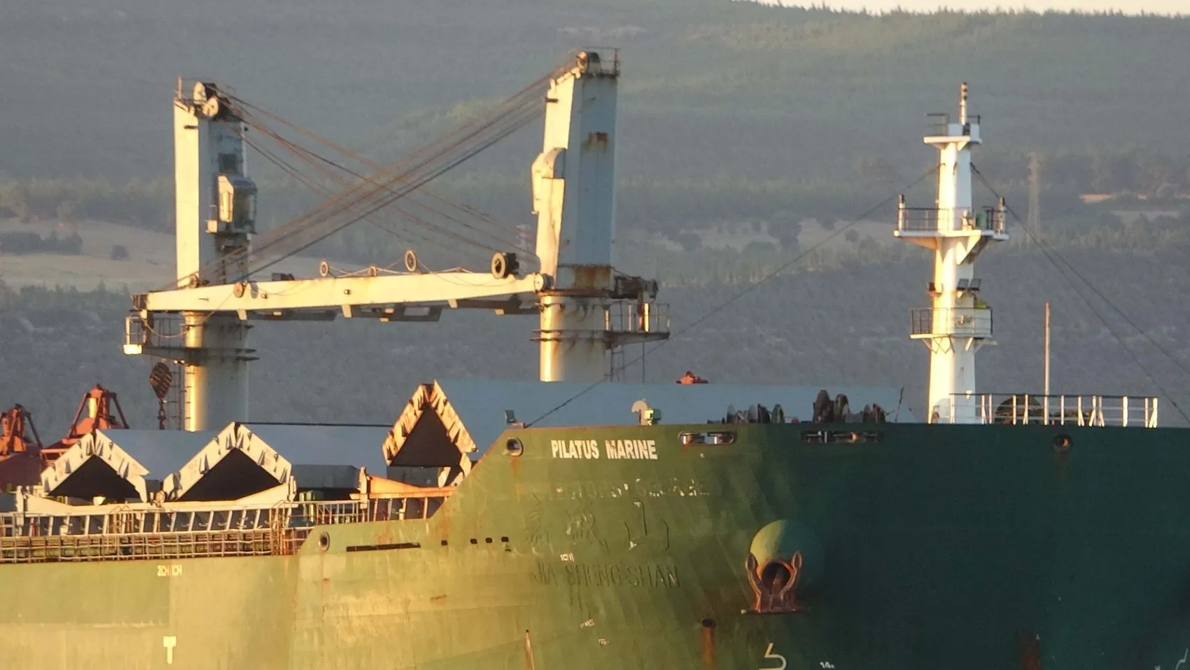 Çanakkale Boğazı'nda gemi kazası trafiği kilitledi