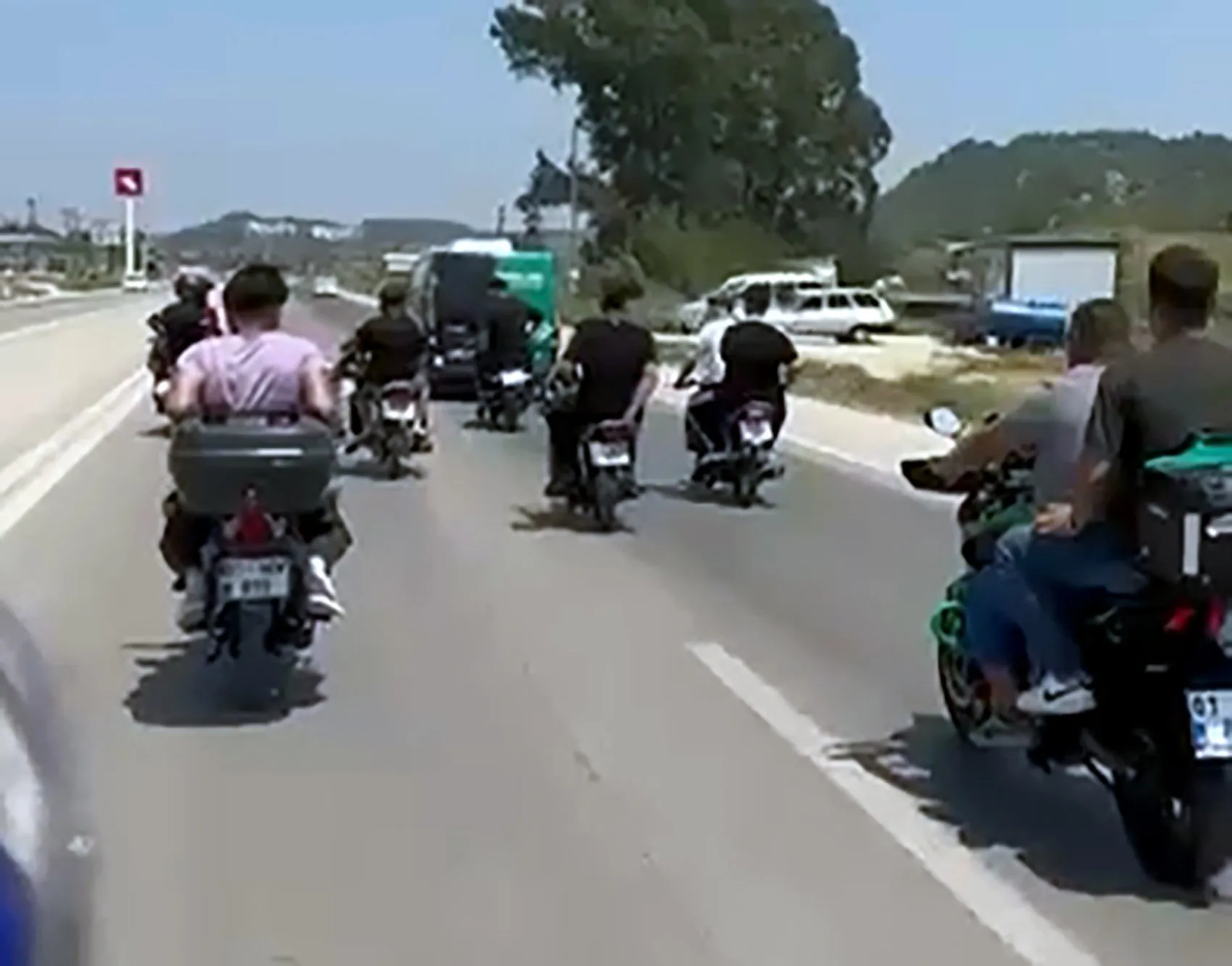Adana'da motosiklet kazasında hayatını kaybeden 17 yaşındaki genç son yolculuğuna uğurlandı