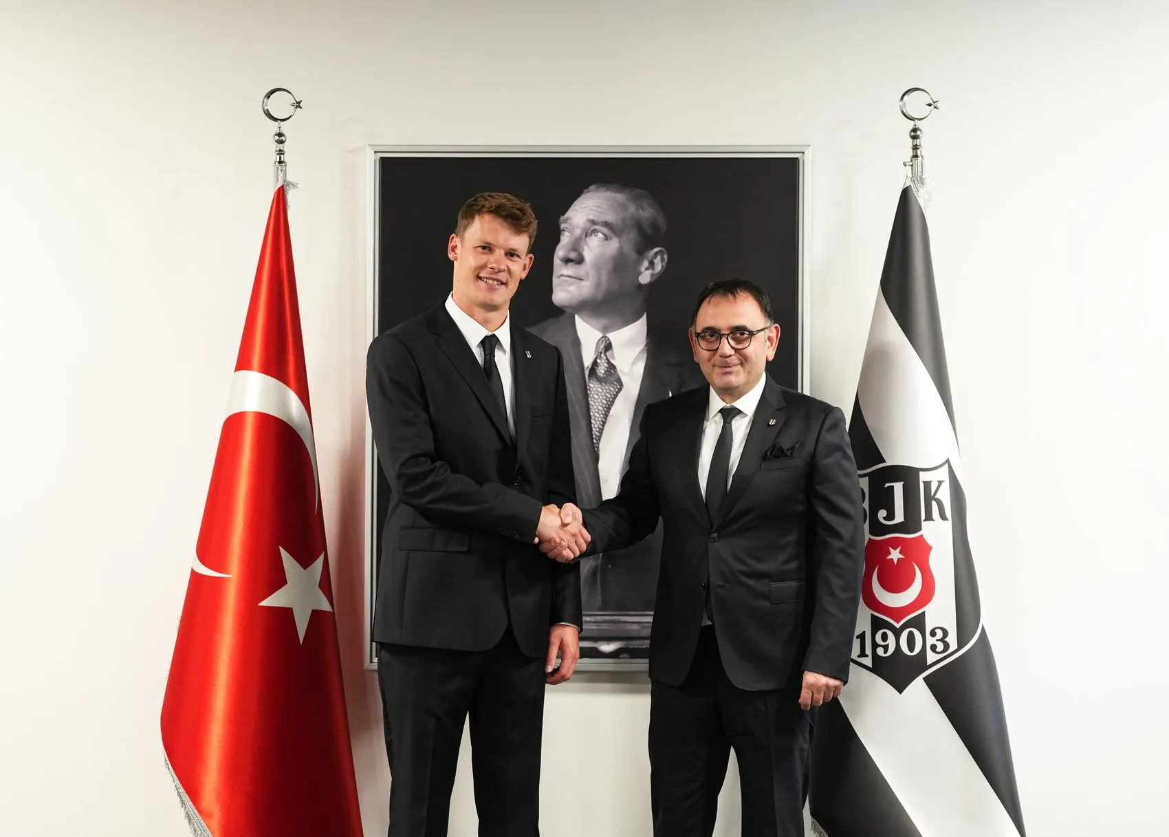 Beşiktaş kalesini Alman eldivene emanet etti