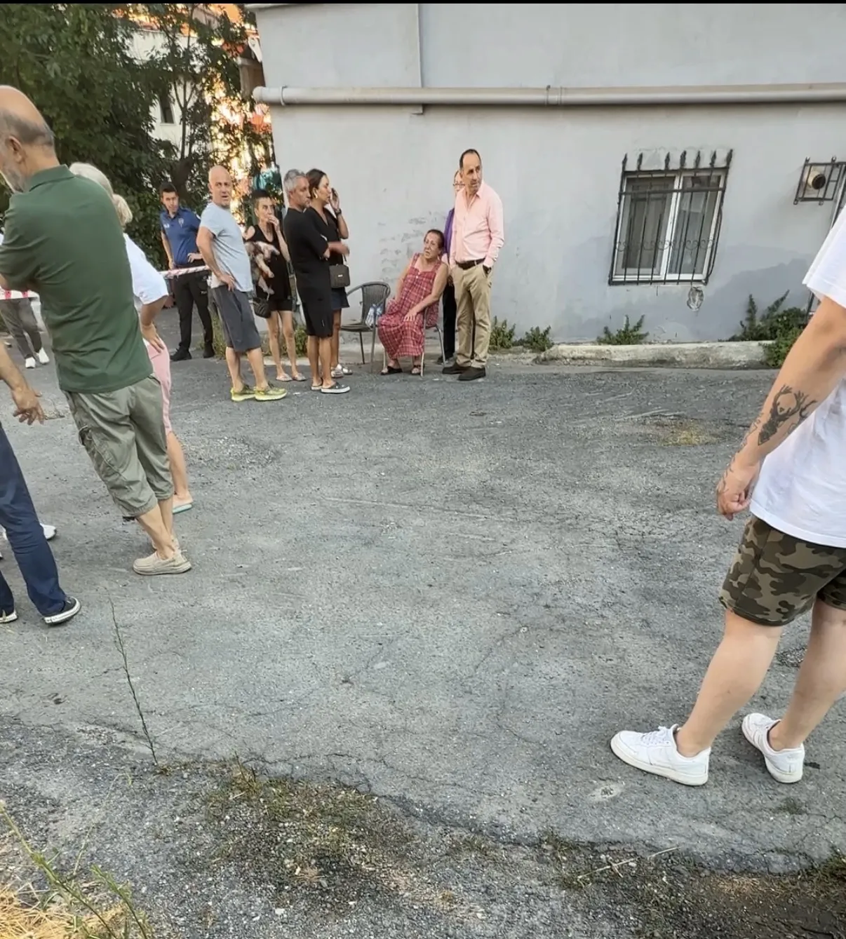 Şişli’de evinin penceresinden düşen kadın hayatını kaybetti