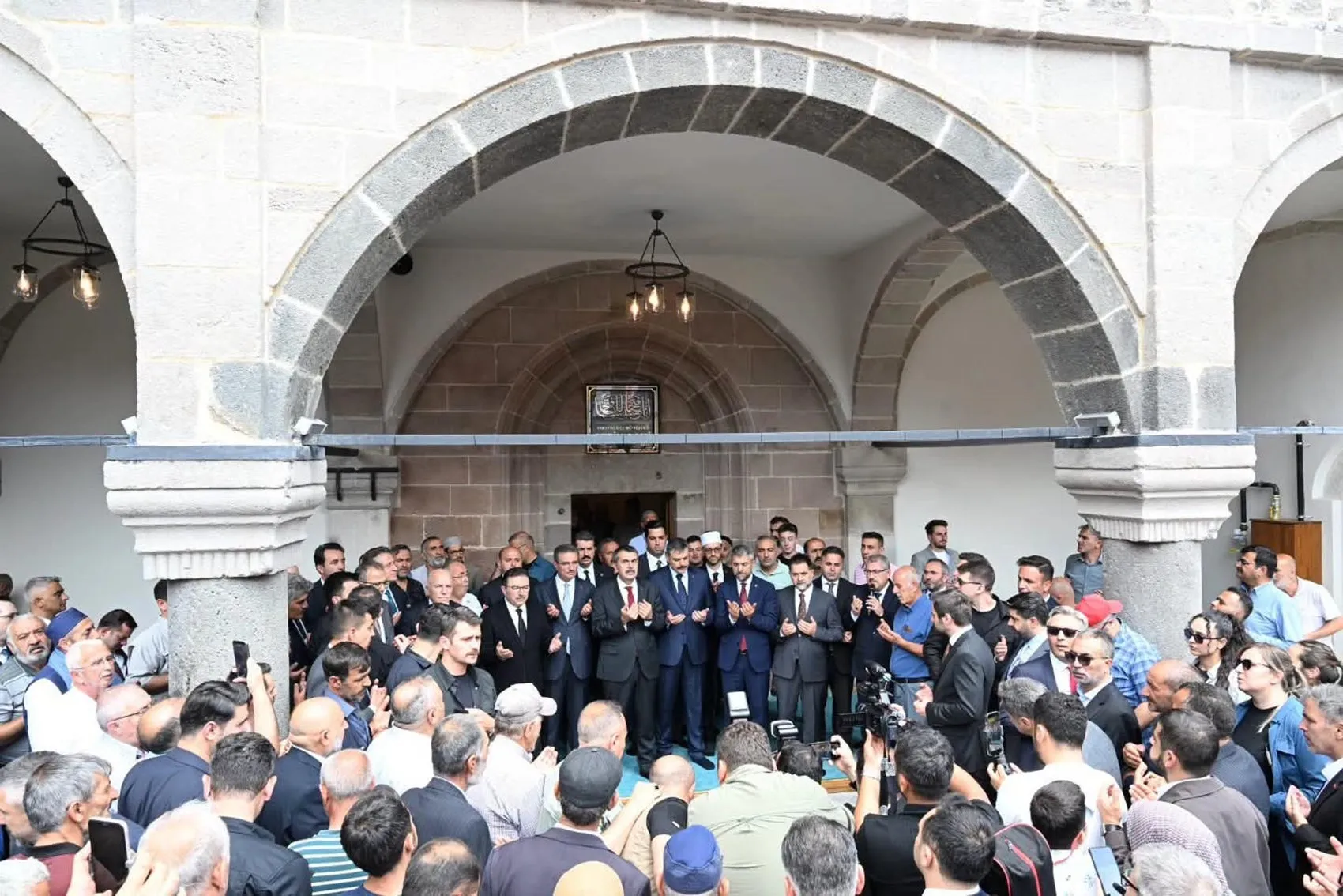 Erzurum’da 620 milyonluk eğitim ve cami yatırımı