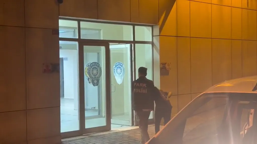 Avcılar'da demir çalan hırsızlar uyuşturucu operasyonuyla yakalandı