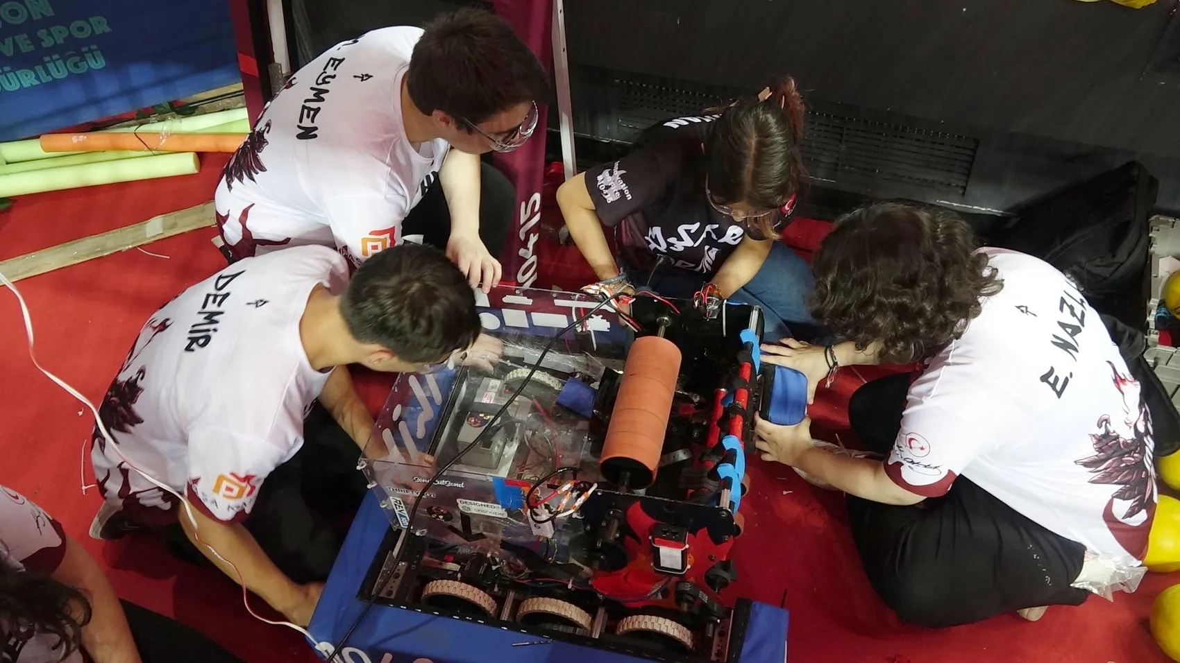Trabzon liselileri robotik teknolojilerde dünya sahnesine hazırlıyor