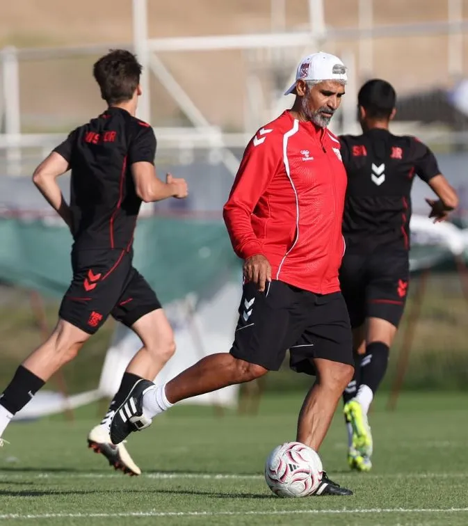 Sivasspor yeni sezonu Erciyes’in zirvesinde açtı