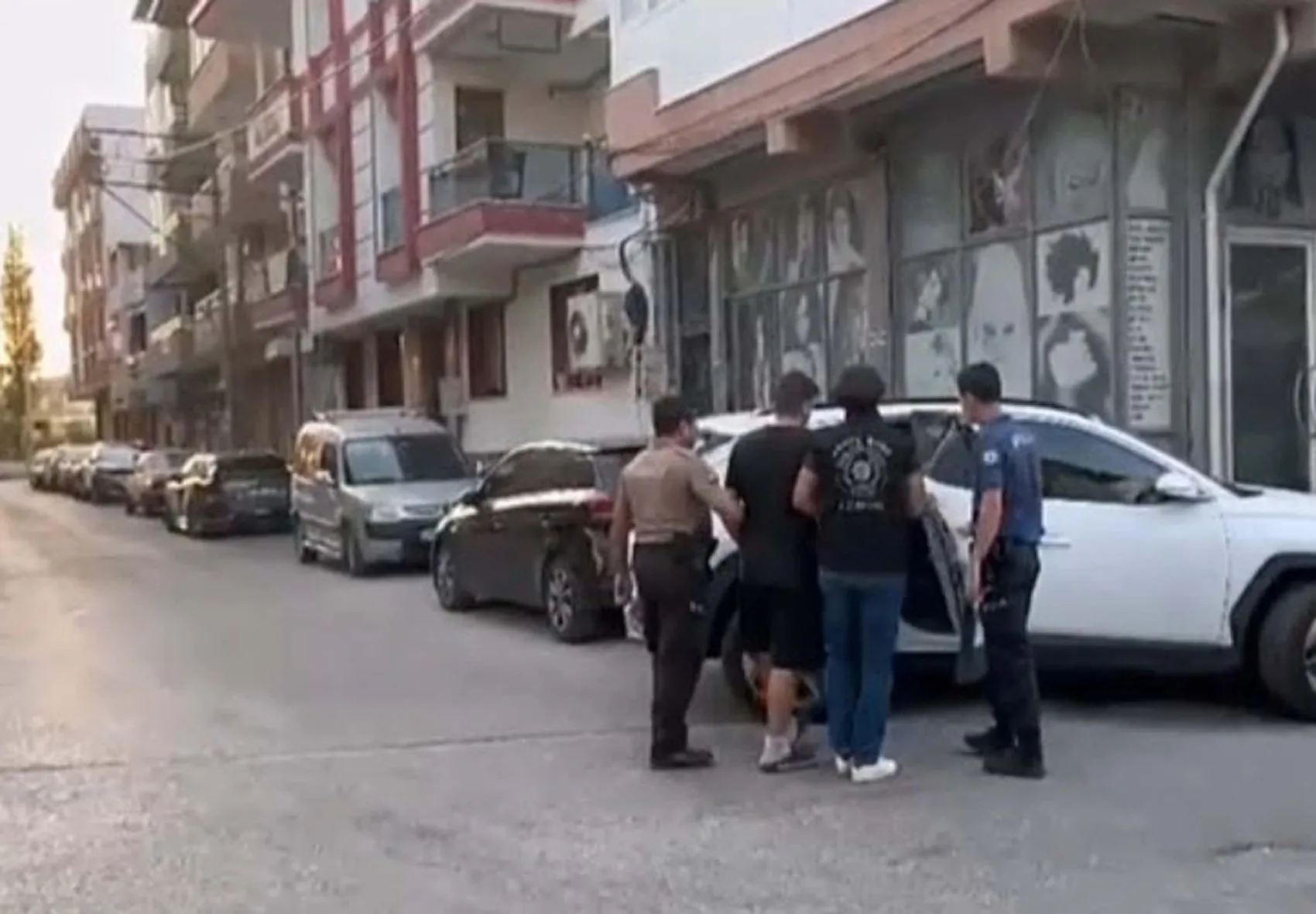 Yasa dışı bahis çetesi öğrenci kılığında yakalandı