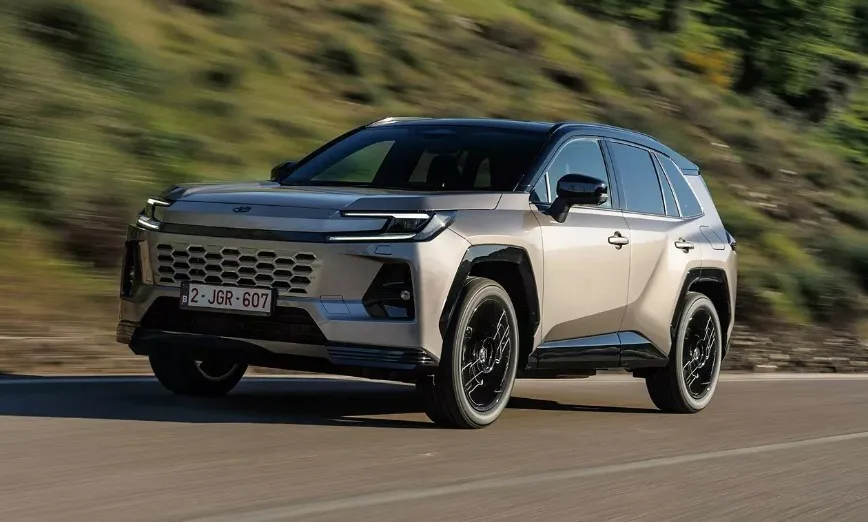 Toyota'yı pişman eden karar! RAV4 için geri adım sinyali