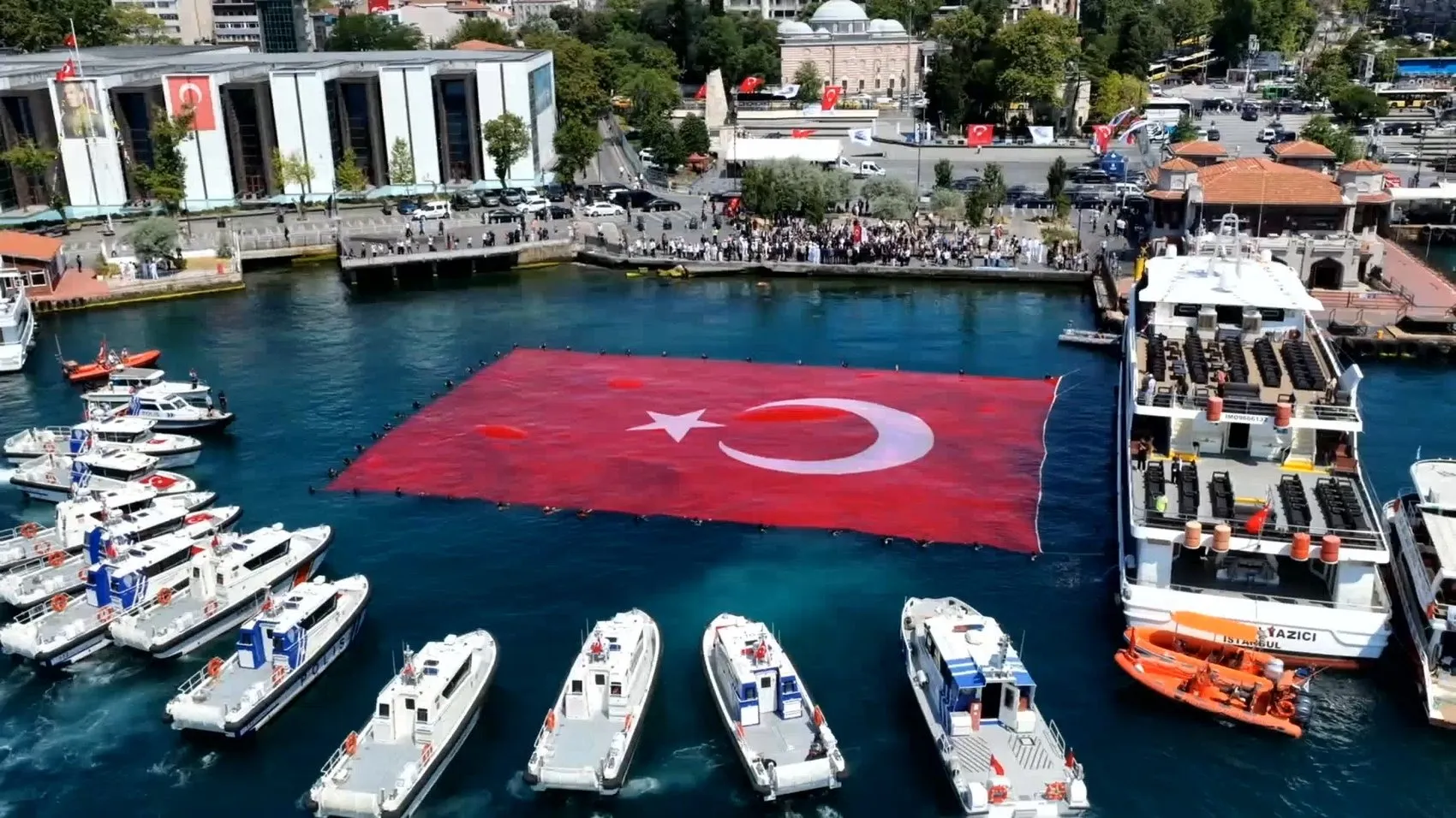 İstanbul denizlerinde 100 yıllık gurur günü