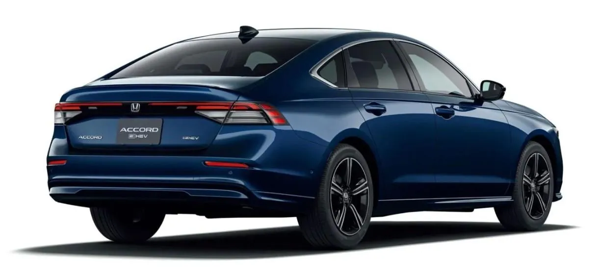 2027 Honda Accord tanıtıldı: SUV'lara karşı sedan direnişi
