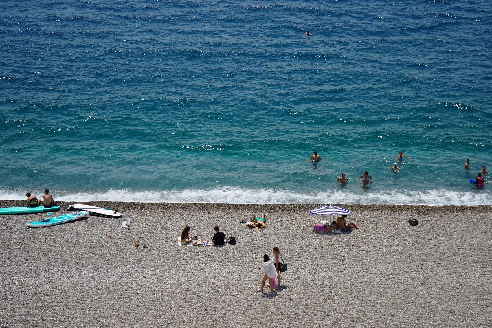 Antalya kavurucu sıcaklardan sonra nefes aldı