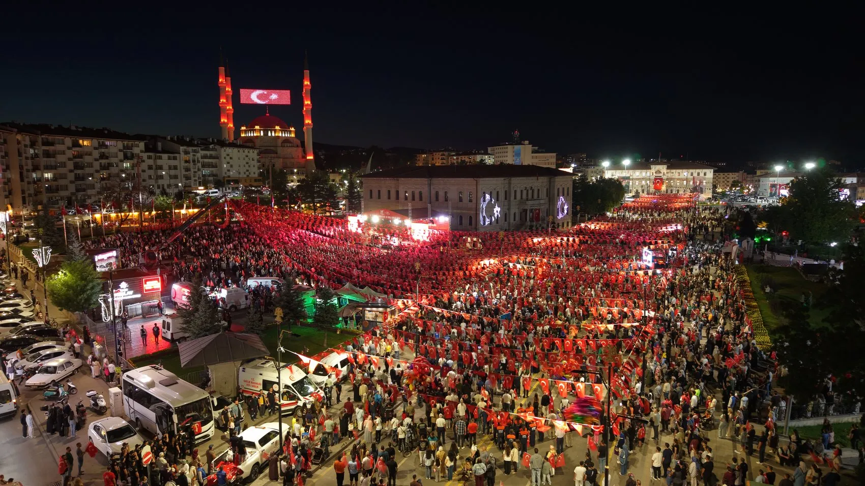 Sivas 15 Temmuz için tek yürek oldu