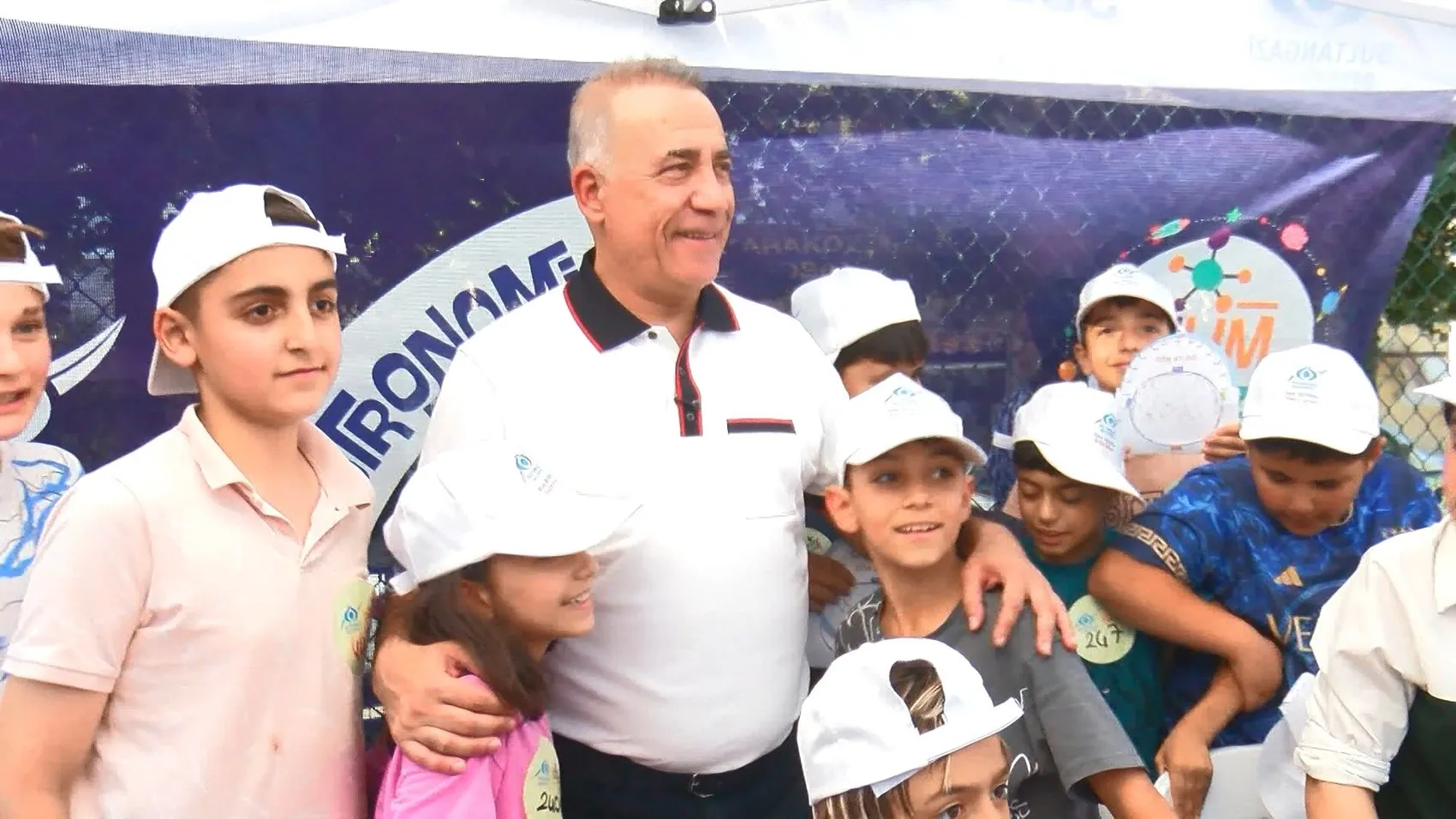 Sultangazili çocuklar bilimi mahallelerinde keşfediyor