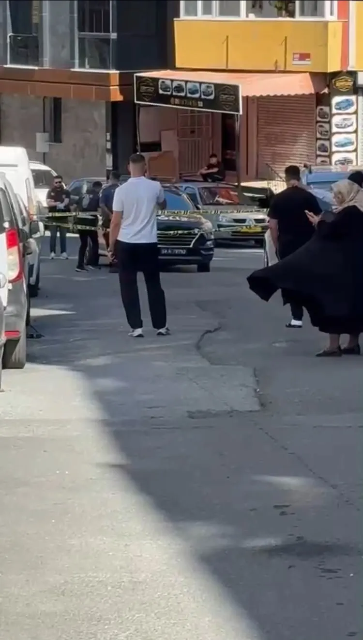 Sultangazi'de trafikte motosikletli gence silahlı pusu