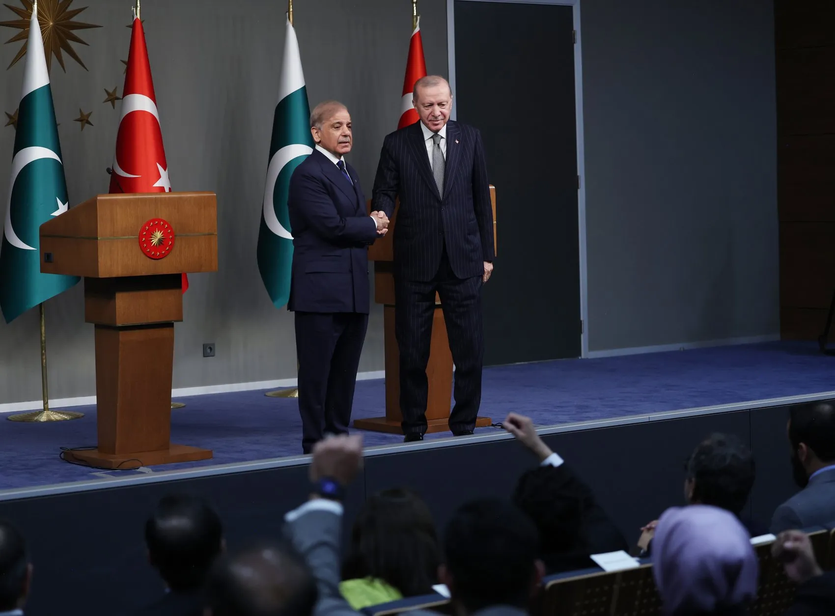 Erdoğan ve Şerif'ten ticaret ve savunma sanayii mesajı