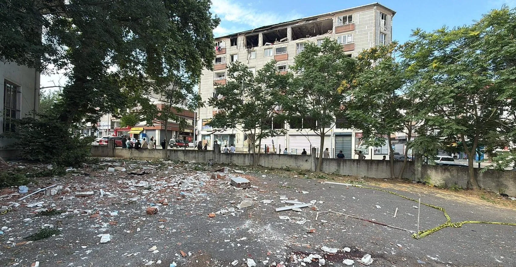 Çorlu'da apartman patlamasıyla gelen acı tablo