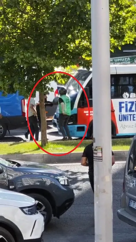 Diyarbakır'da trafikte kasklı saldırı paniği