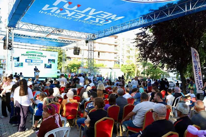 Kağıthane'de yenilenen Muammer Aksoy Parkı kapılarını açtı