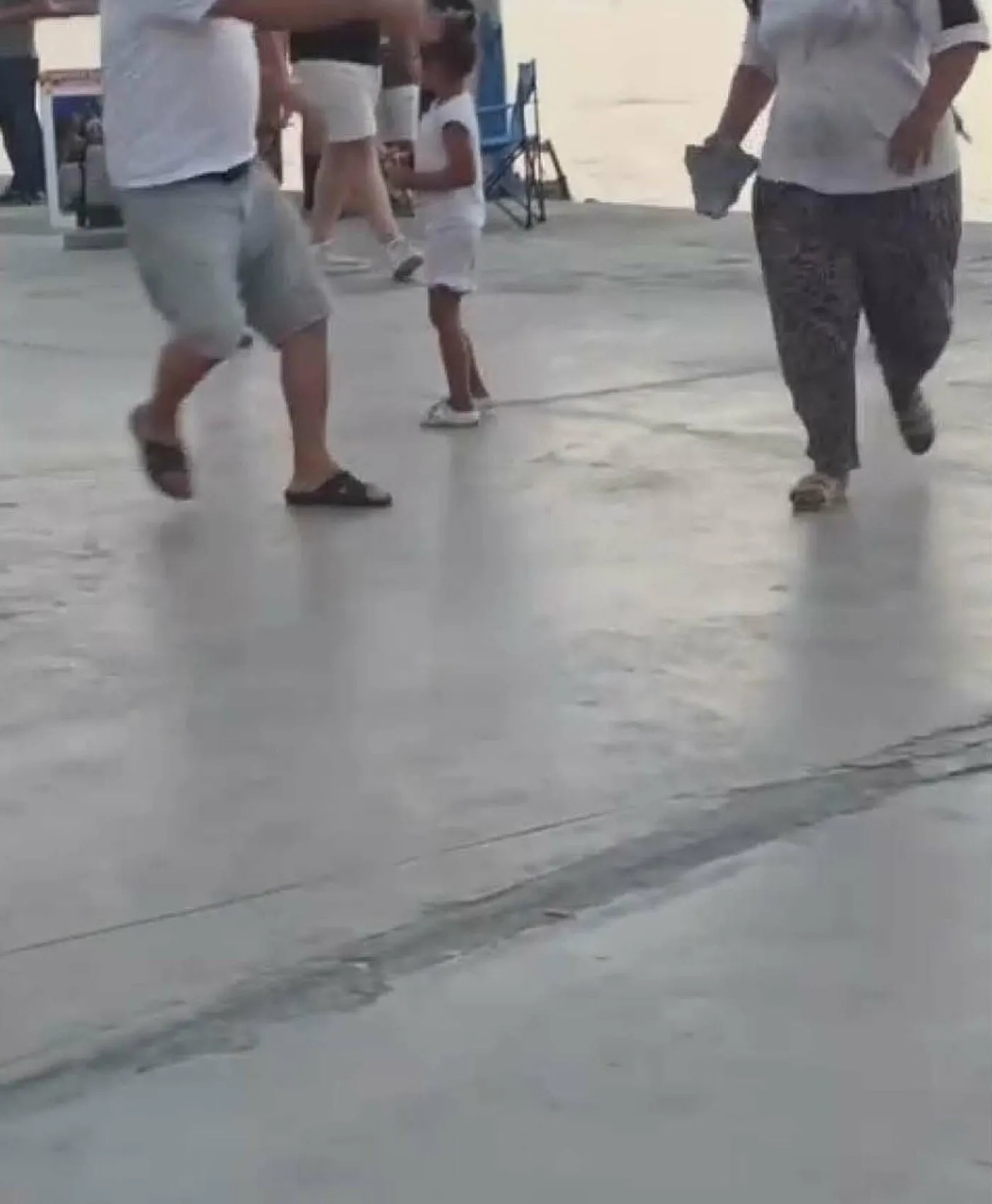 Kuşadası'nda zabıtaya saldıran iki dilenci tutuklandı