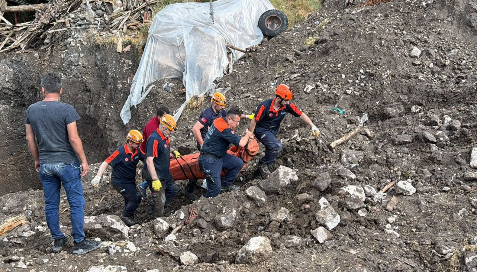 Eskişehir’de define hüsranı 12 metrelik tünel mezar oldu