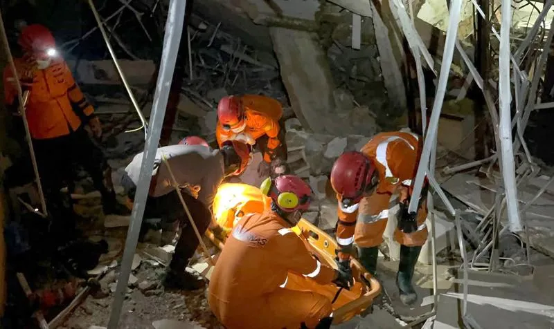 Endonezya'da gaz borusu patladı 3 kişi hayatını kaybetti