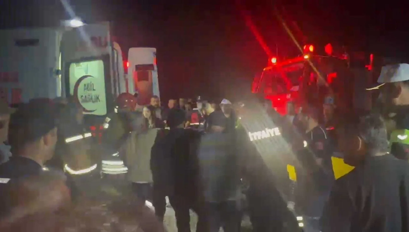 Düzce Yığılca'da gece vakti uçuruma yuvarlanan taksici ölümden döndü