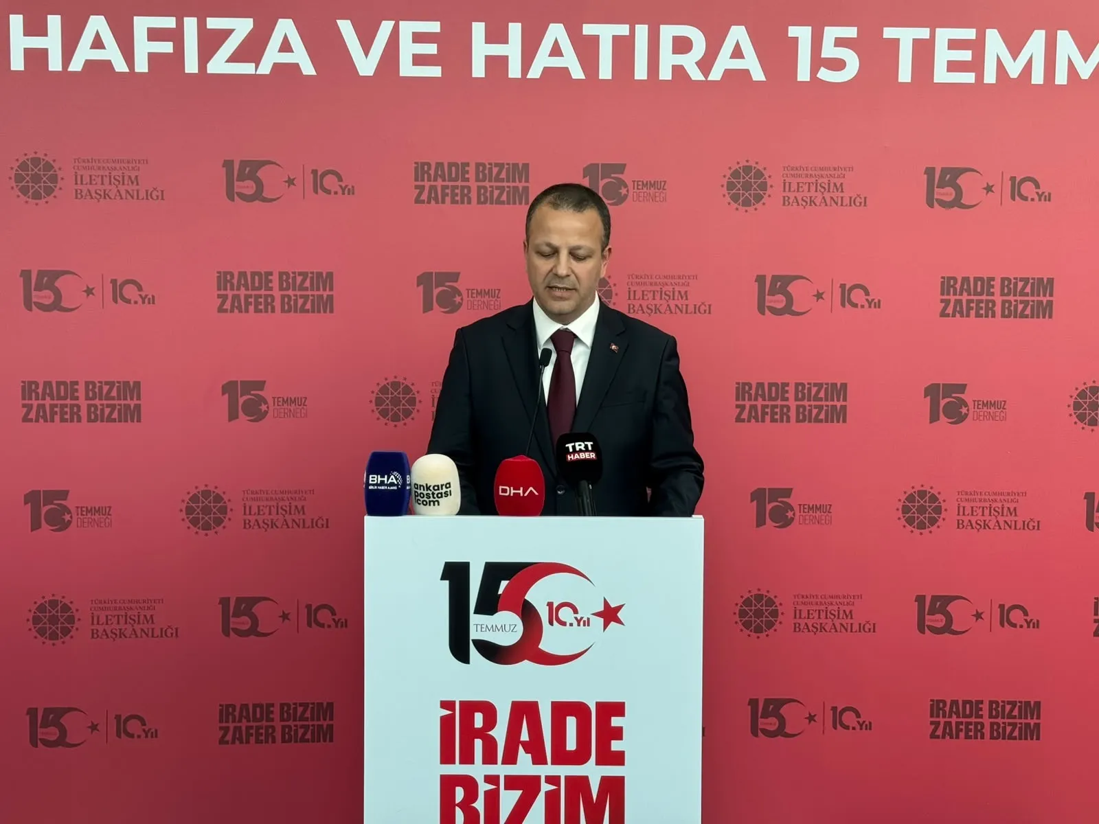 Esenboğa Havalimanında 15 Temmuz direnişi fotoğraf karesi oldu