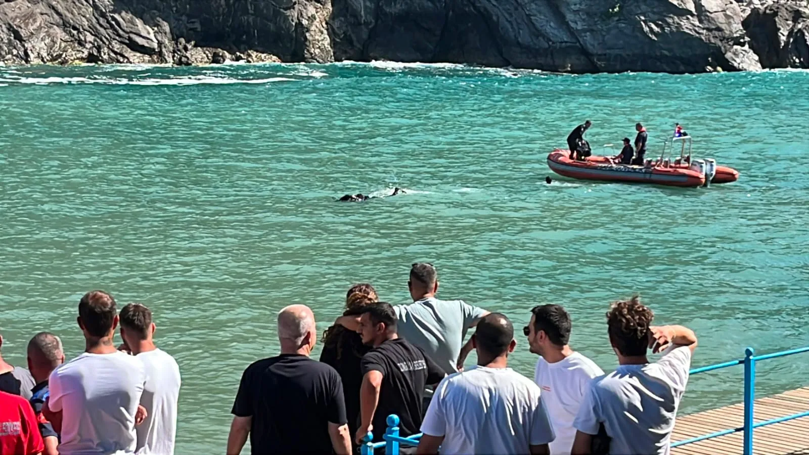 Zonguldak'ta denize giren genç dalgalara kapılarak kayboldu