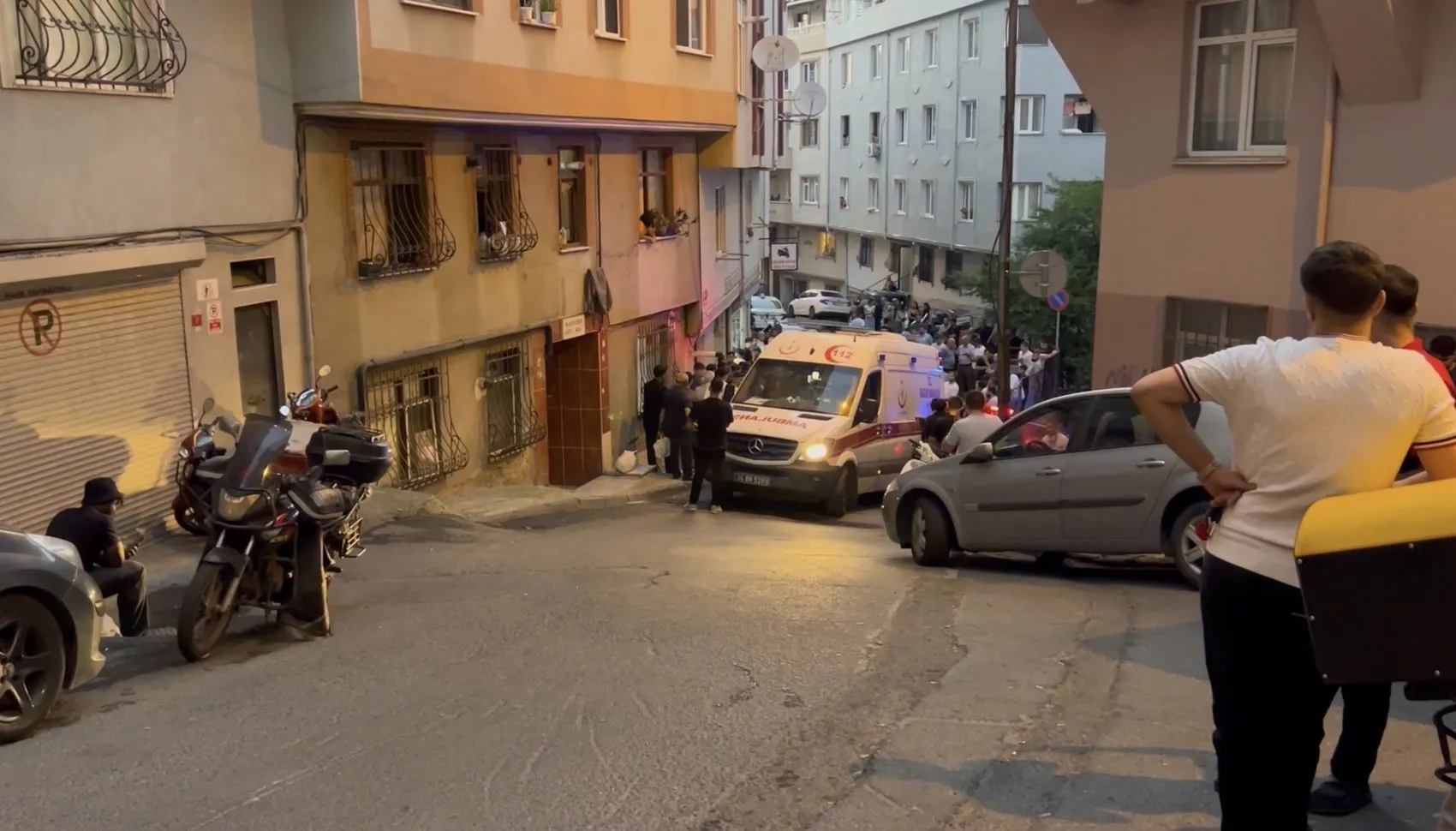 Şişli'de genç adam evinde ölü bulundu
