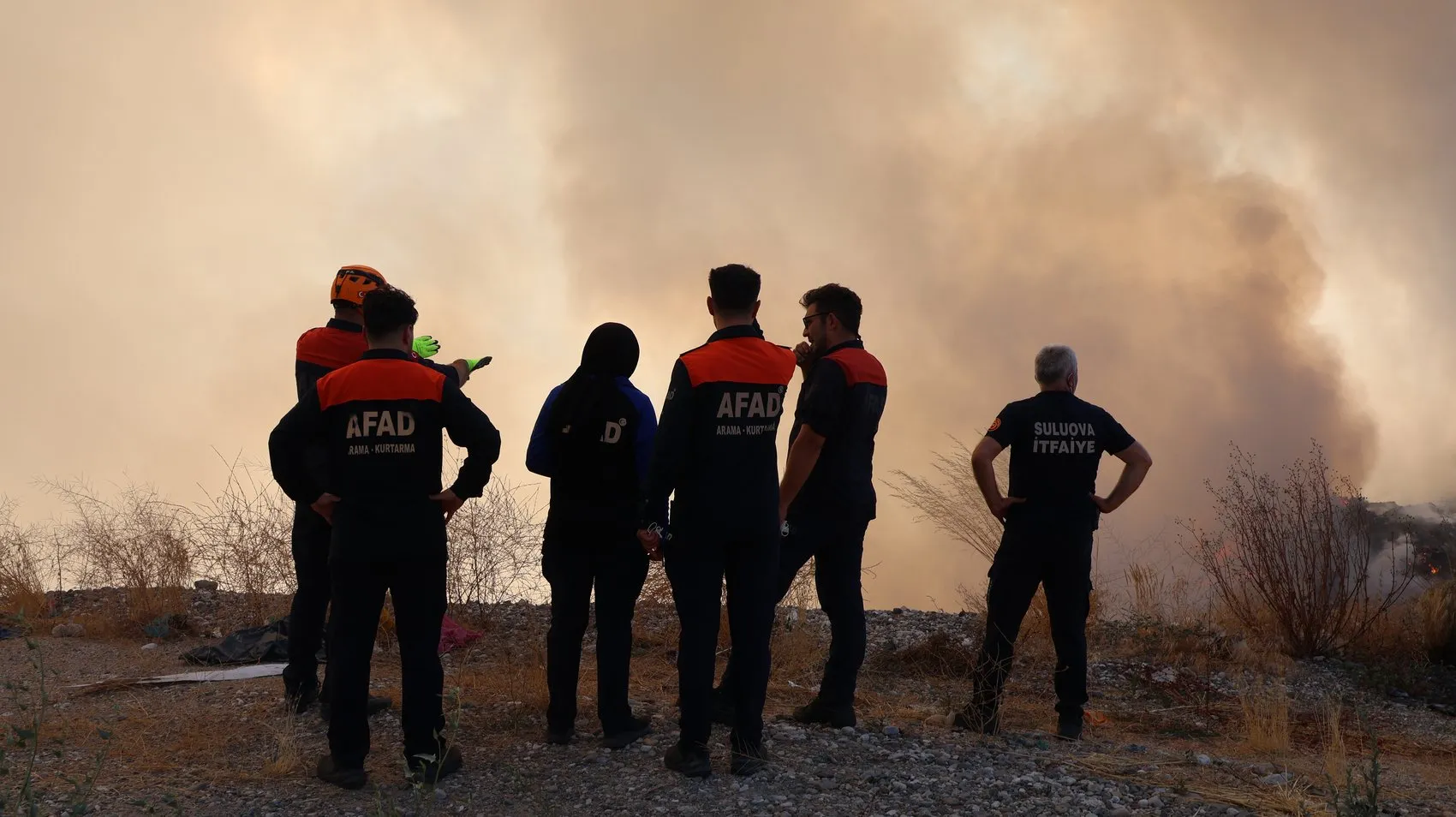 Amasya'da dev çöp tesisinde alevler yükseliyor