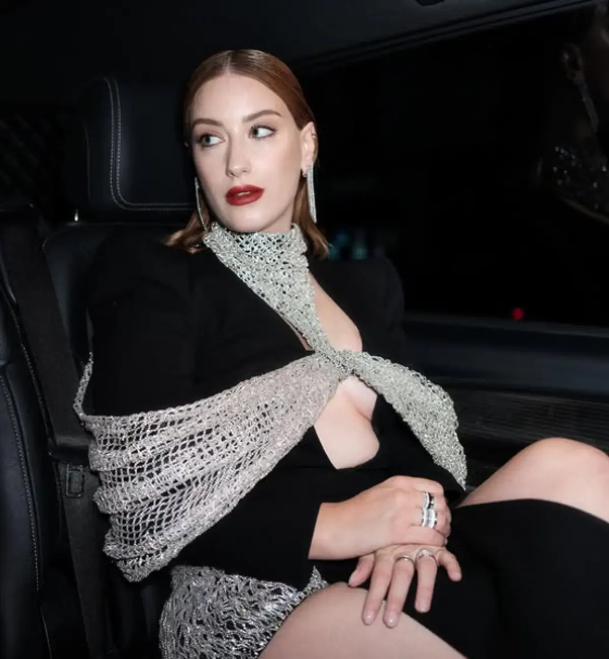 Hazal Kaya ve Ali Atay ülkeyi terk ediyor! Orada şirket kurdular 2