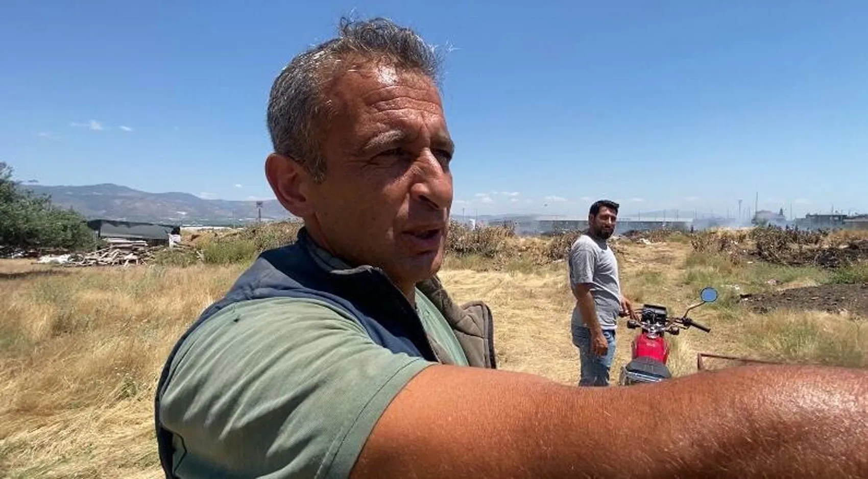 Manisa Alaşehir’de ot yangını paniği