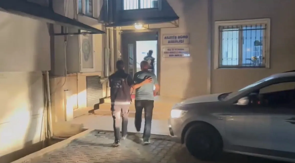 Dernek maskesiyle horoz dövüştürenlere polis baskını