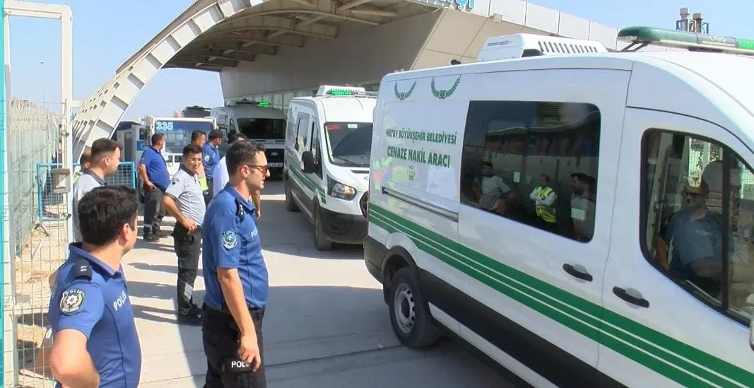 Riyad yangınında hayatını kaybeden dört Hataylı işçi evine döndü