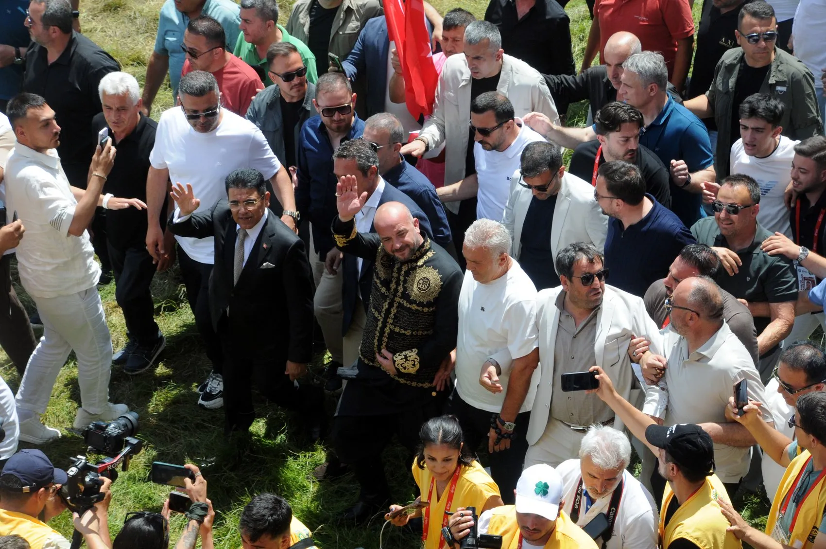 Kırkpınar Ağası Ufuk Özünlü rekor bedelle altın kemeri evine götürdü