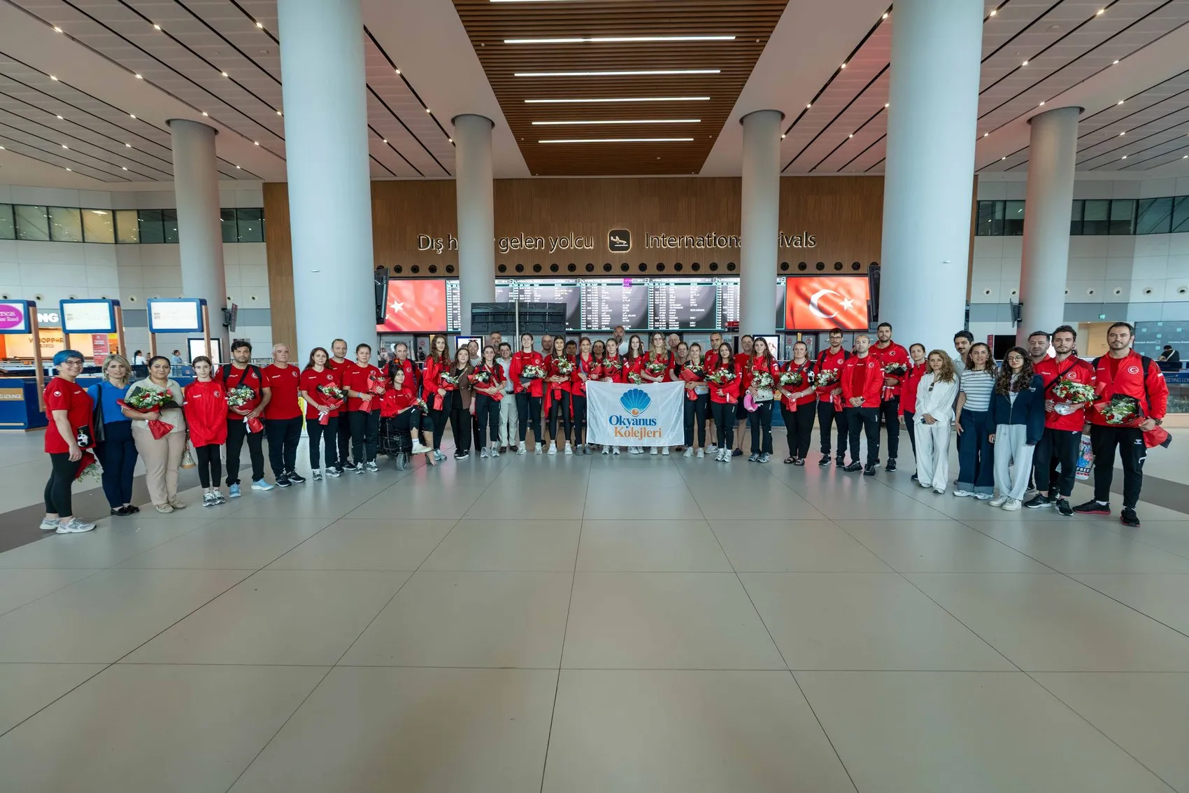 Genç voleybolcularımız dünya ikincisi oldu